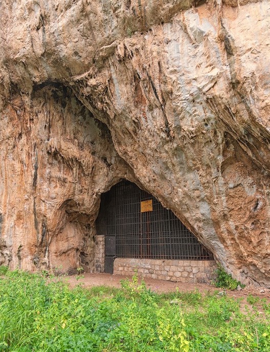 Addaura caves 1