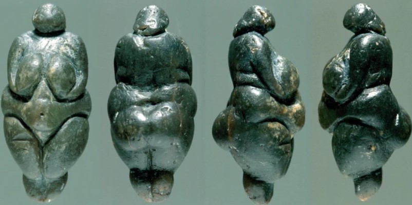 La Marmotta. Figurine of a naked female made of green steatite. Likely made in the Upper Palaeolithic, it was collected, kept and deposited by the Early Neolithic settlers of La Marmotta 