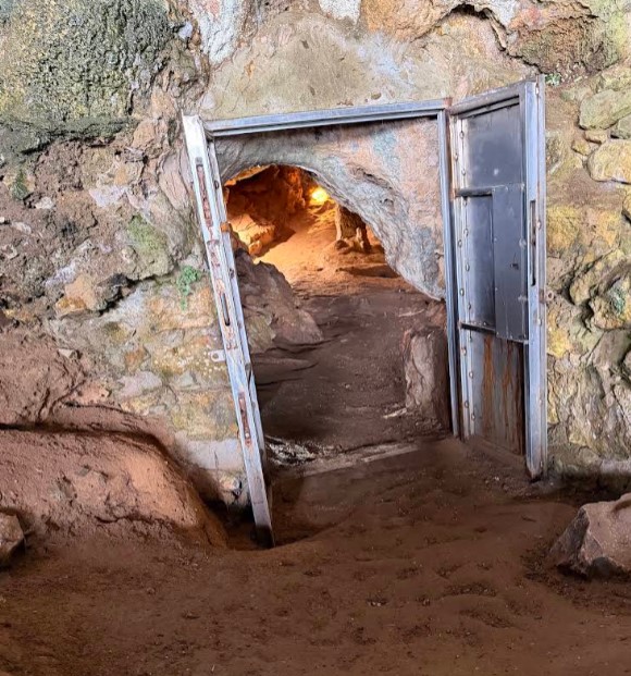 Genovese cave 1