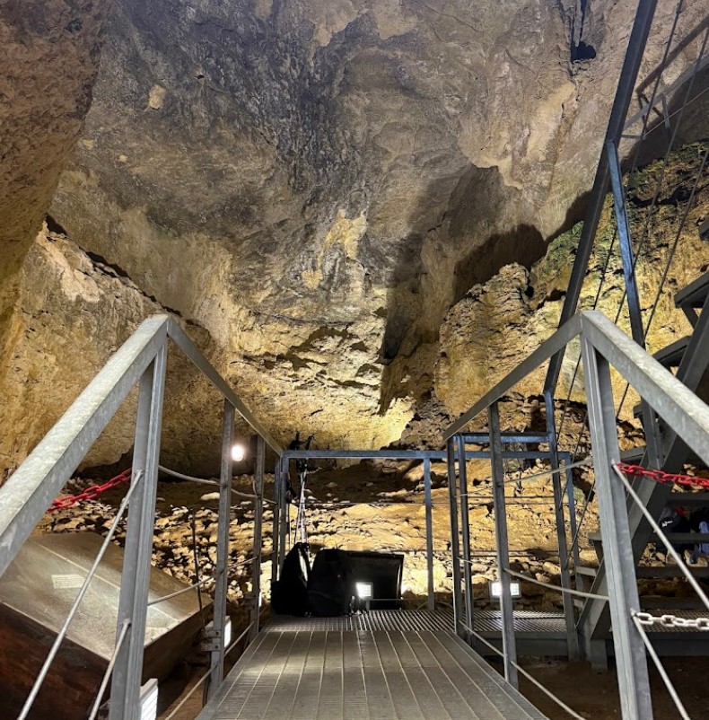 San Bernardino Cave 2